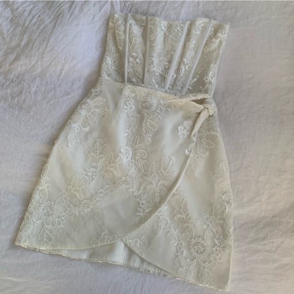 V. Chapman Nigella Lace Strapless Corset Tie Open Back Mini Dress White Bride - Picture 3 of 12